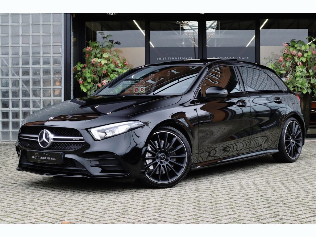 Mercedes-Benz A-klasse 35 AMG 4MATIC | Night-pakket, Panoramadak, Stoelverwarming, Achteruitrijcamera, Spoorassistent