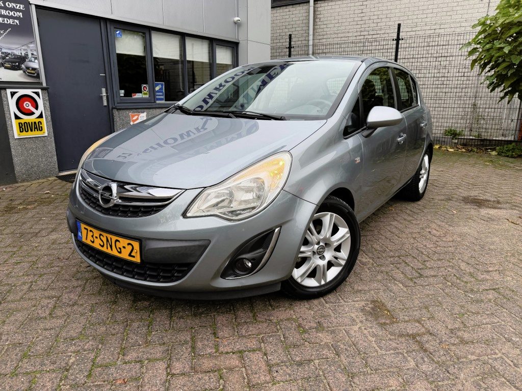 Opel Corsa 1.4-16V CONN.EDITION