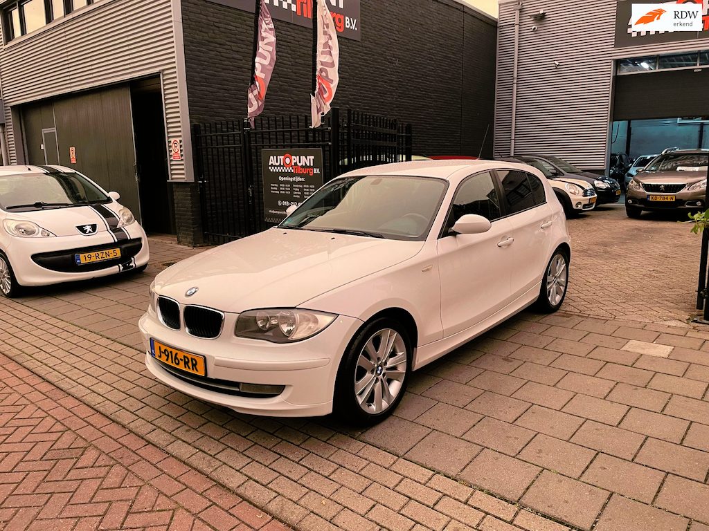 BMW 1-Serie 116i Trekhaak Airco PDC NAP APK