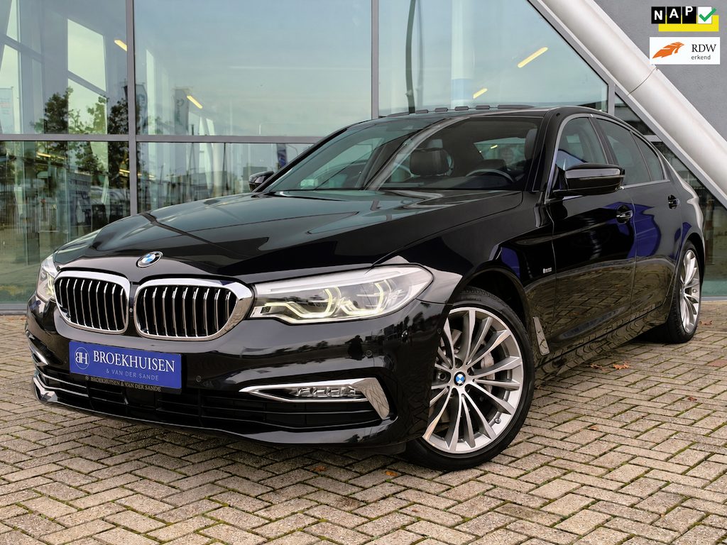 BMW 5-Serie 530i High Executive 252pk Panoramadak / Elektr Trekhaak / HUD / 360 Camera