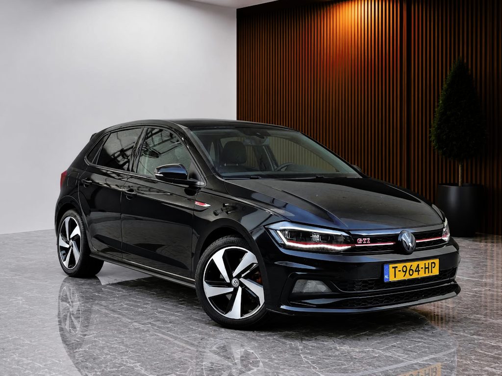 Volkswagen Polo 2.0 TSI GTI 200PK (CARPLAY, PARKEERSENSOREN V+A, AUTOMAAT, IQ LIGHTS, CRUISE CONTROL, BLEUTOOTH, GOED ONDH)