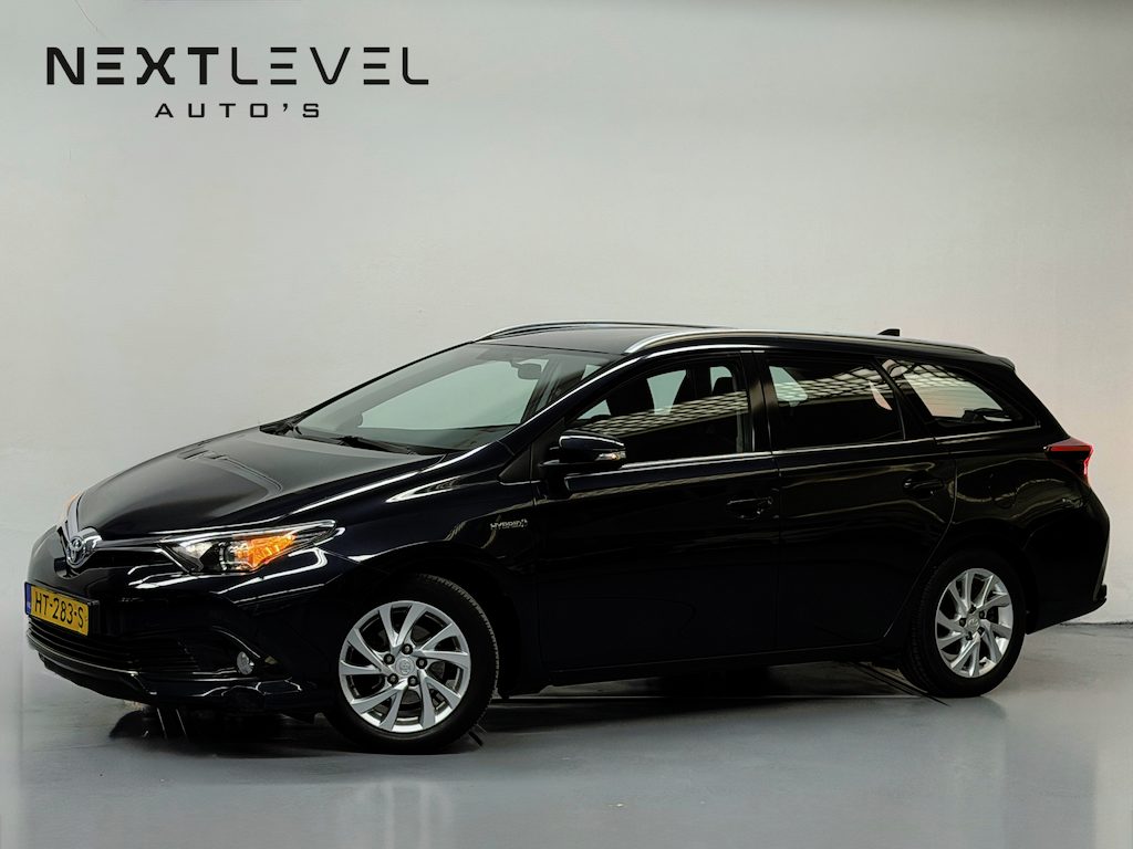 Toyota Auris Touring Sports 1.8 Hybrid Aspiration Camera Cruise