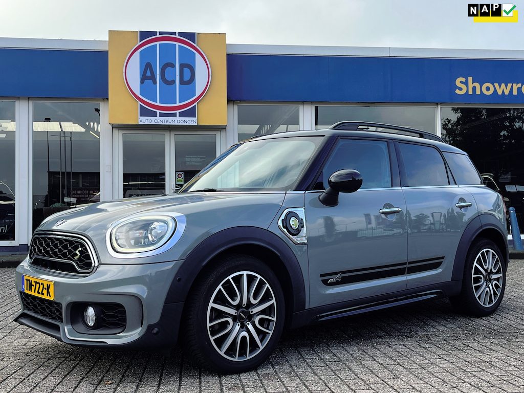 MINI Countryman 1.5 Cooper S E ALL4 | Orig. NL | PanoramaDak | JCW-pakket | Carplay | Camera | Head-Up display |