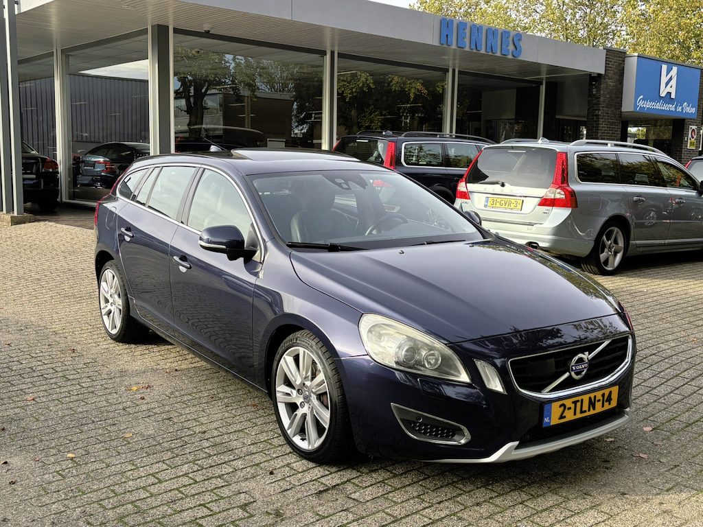 Volvo V60 3.0 T6 AWD Summum Driver Support Schuifdak Four-C Premium Sound