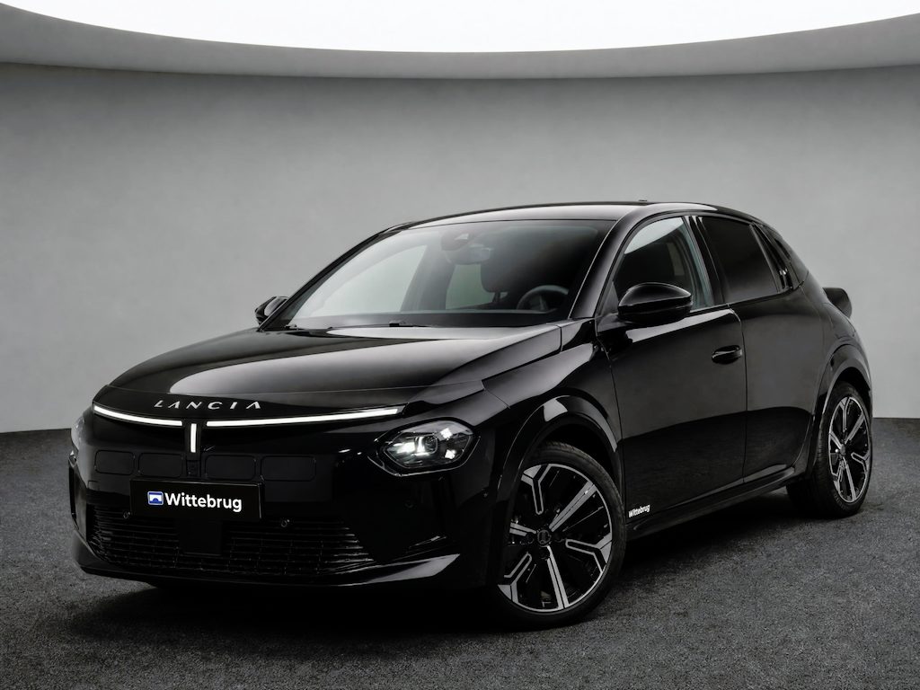 Lancia Ypsilon LX 51 kWh Nieuwstaat | Adaptive Cruise | Camera | Apple CarPlay | Draadloos laden FP