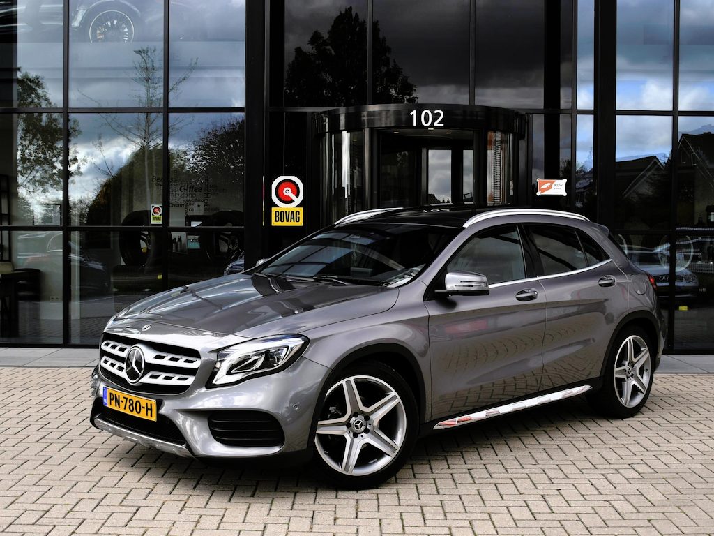 Mercedes-Benz GLA 180 AMG Premium Plus Panoramadak | Memory | Sound