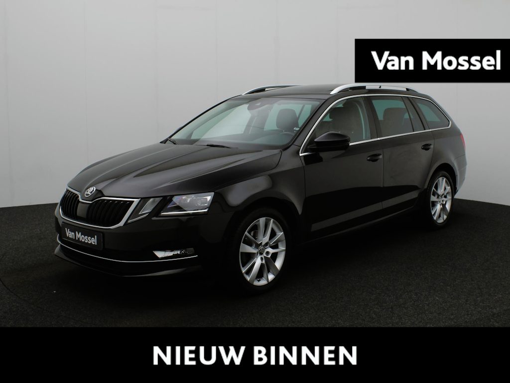 Skoda Octavia Combi 1.6 TDI Greentech Style | LEDER | NAVIGATIE | CLIMATE CONTROL | CAMERA | PARKEERSENSOREN | LICHTMETALEN VELGEN | SCHUIFDAK | LED VERLICHTING |