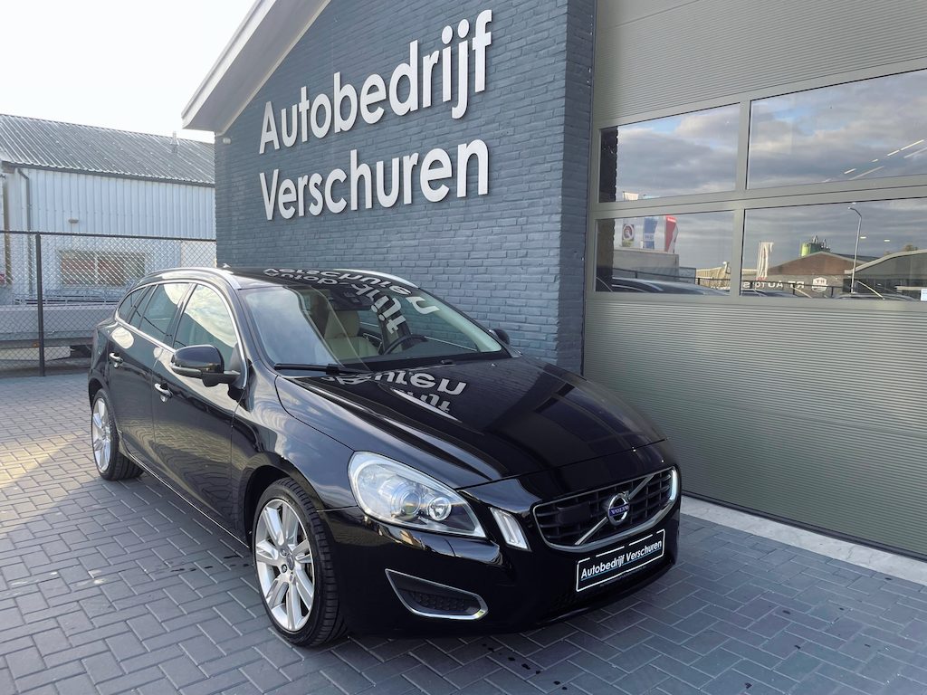 Volvo V60 3.0 T6 AWD Summum automaat keyless xenon leer