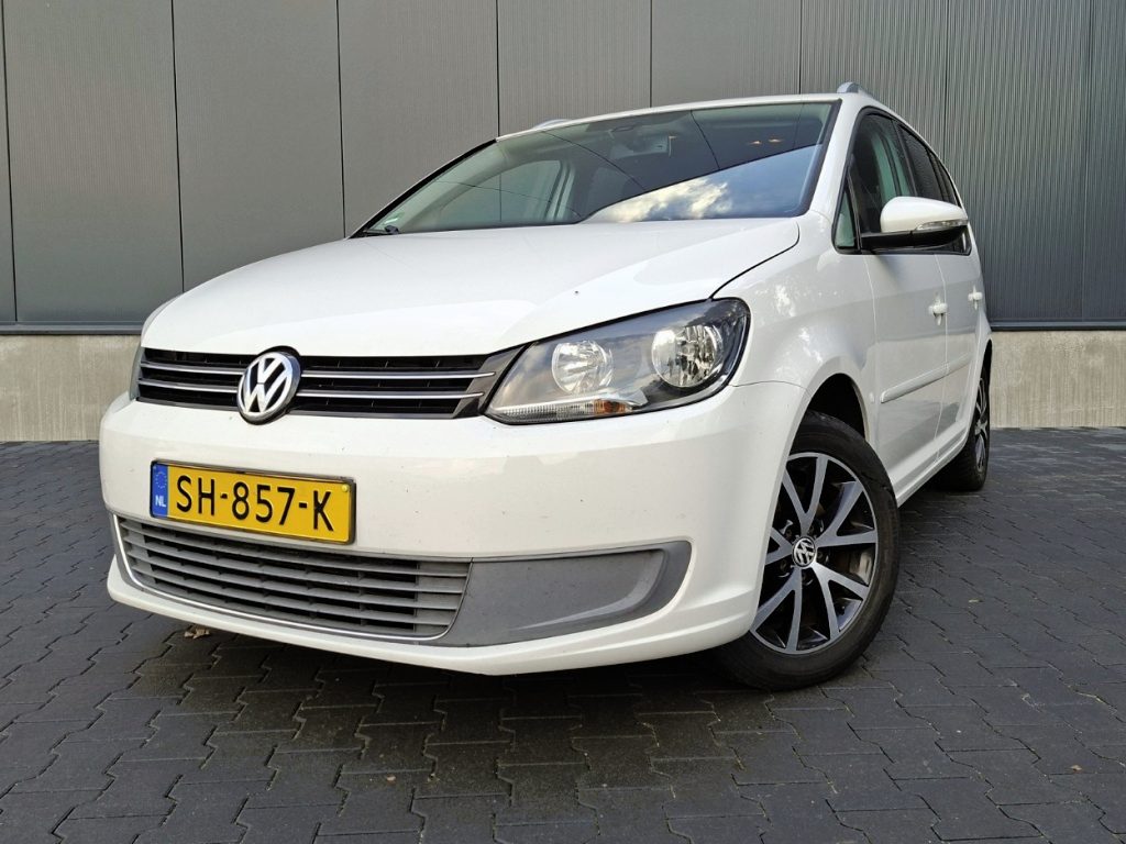 Volkswagen Touran 1.4 TSI Highline | MOTOR BROKEN | Bluetooth | Trekhaak | Mooie auto