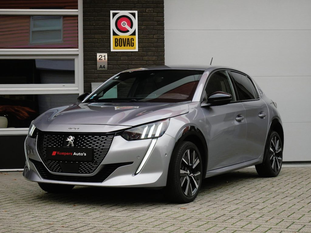 Peugeot 208 1.2 PureTech GT Navi+BT| Camera
