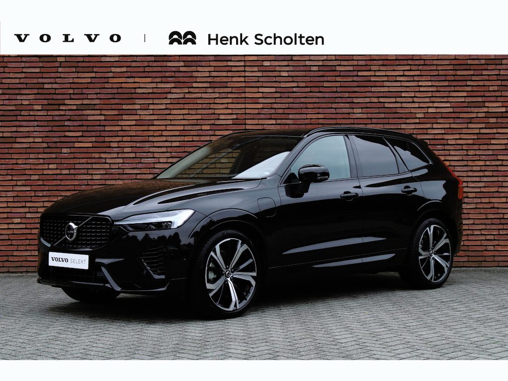 Volvo XC60 2.0 T8 Plug-in hybrid AWD Ultra Black Edition | Luchtvering | Panoramisch schuif-/ kanteldak | 360 graden camera | Harman Kardon | Geventileerde voorstoelen | Massagefunctie op de voorstoelen | Extra getint glas | 21 inch. lichtmetalen velgen | Volvo Guard Alarm | Stoel-/ stuurwielverwarming | Pilot assist | BLIS | Apple carplay/ Android auto