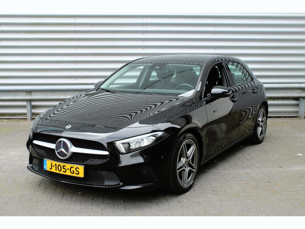Mercedes-Benz A-klasse 180 136pk Business Solution AUTOMAAT Widescreen 18"AMG LMV