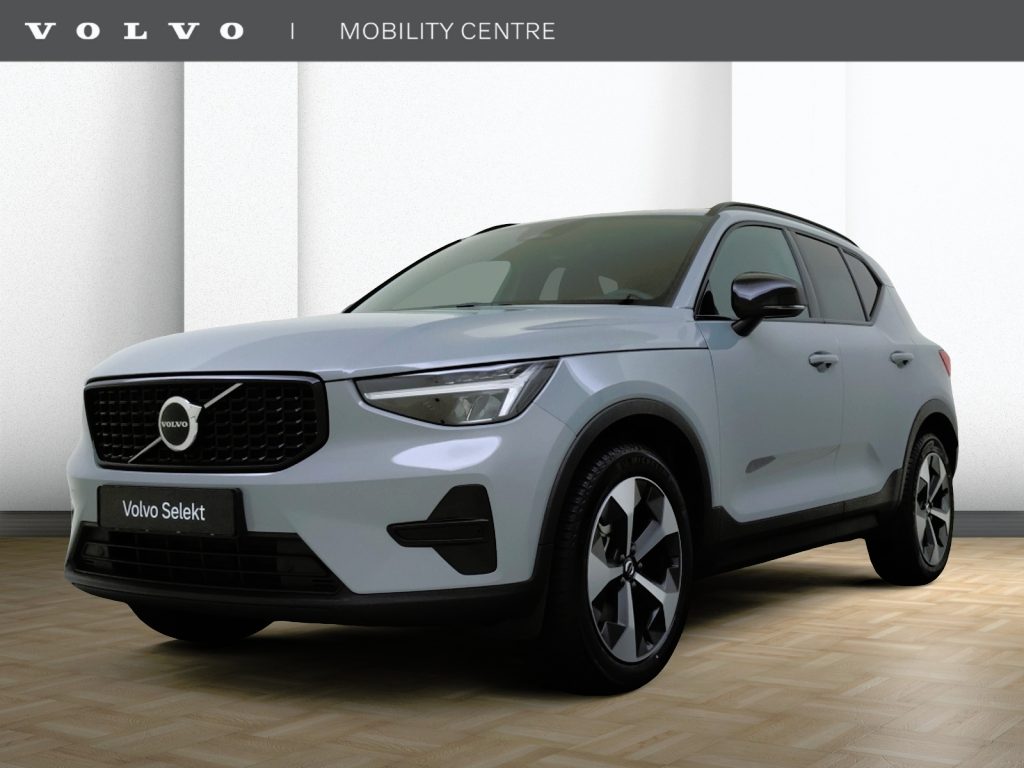 Volvo XC40 B4 Plus Dark | Panoramadak | Trekhaak | Harman/Kardon |
