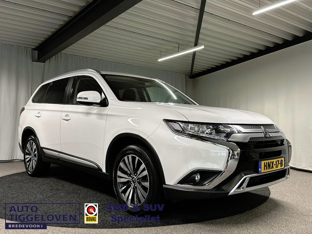 Mitsubishi Outlander 2.0 Connect Pro Automaat | Trekhaak | Navi