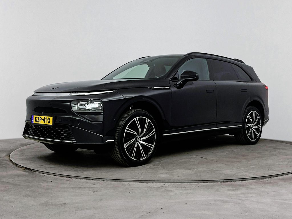 Xpeng G9 AWD Performance 98 kWh Premium Pack | Apple CarPlay
