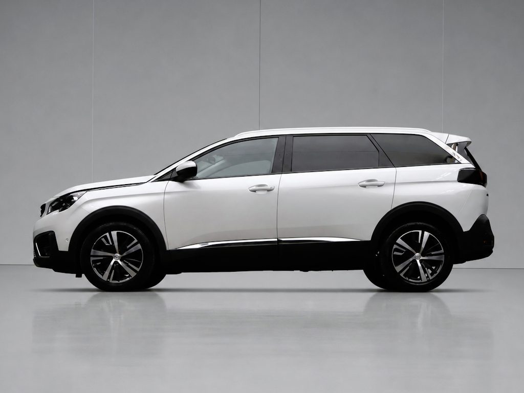 Peugeot 5008 1.2 PureTech Allure Sport (APPLE CARPLAY,NAVI,CAMERA,360 VIEW,CLIMATE,CRUISE,GETINT,LED,SPORTSTOELEN,LM VELGEN)
