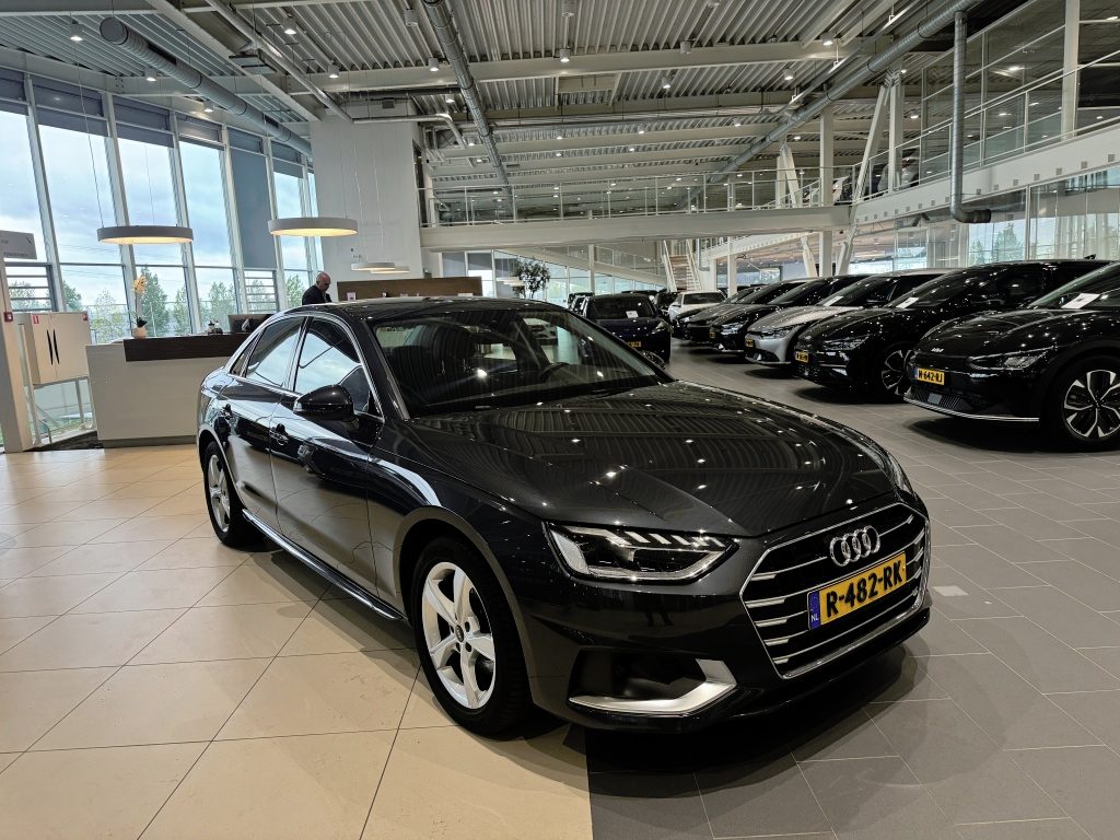 Audi A4 Limousine 35 TFSI Adv Edition