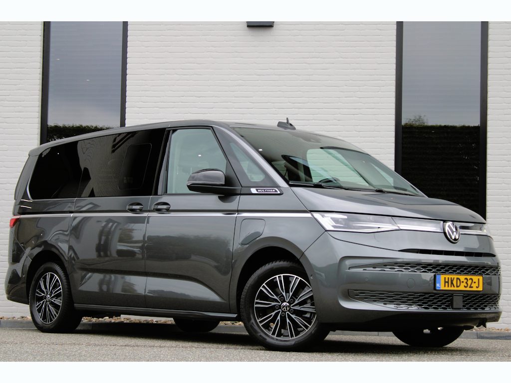 Volkswagen Multivan 1.4 eHybrid L2H1 / 7-Pers / Panorama / incl. BTW en BPM / Camera / Vol Opties / NIEUWSTAAT