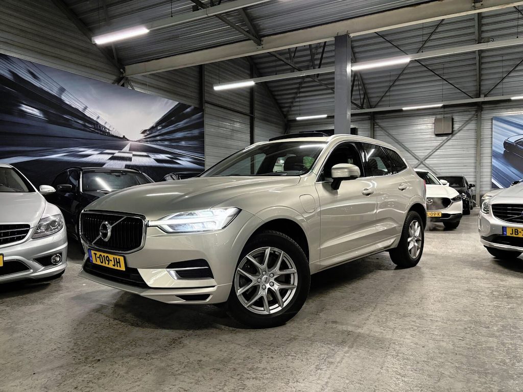 Volvo XC60 2.0 T8 Twin Engine AWD|HUD|Luchtvering|Leder|Pano|Trekhaak