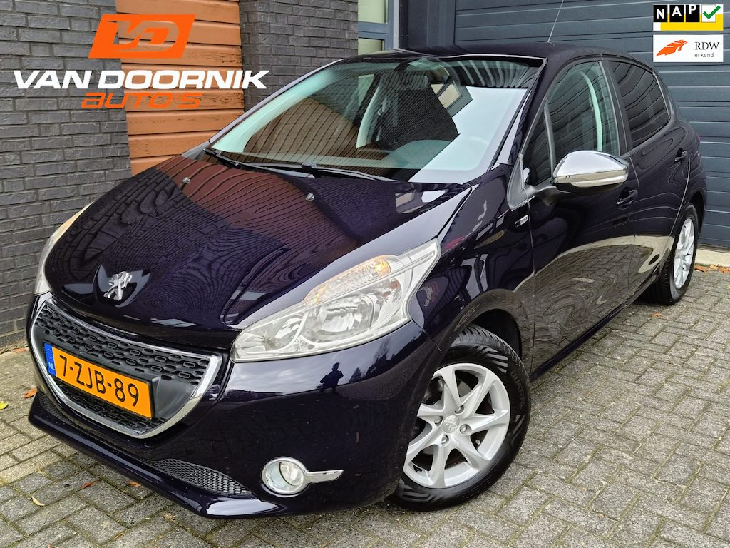 Peugeot 208 1.2 VTi Style 5-Deurs/Navigatie/Bluetooth/Compleet onderhouden