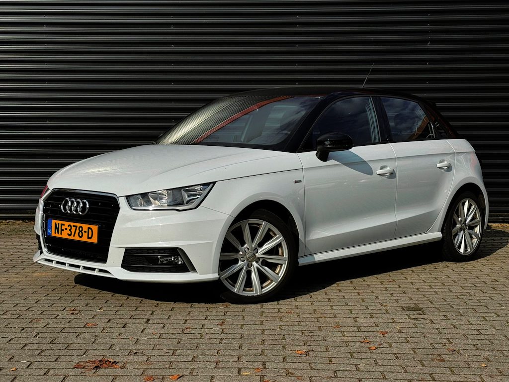 Audi A1 Sportback 1.0 TFSI Adrenalin | S-Line | Navigatie | Cruise Control | 17" Velgen | LED | Sportstuur | Airco | Mistlampen