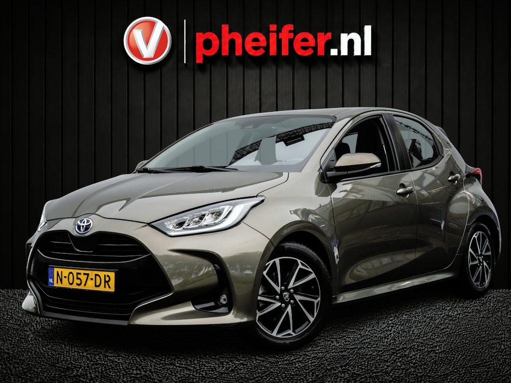 Toyota Yaris 1.5 Hybrid Dynamic Trekhaak/ Carplay/ Full led/ Adapt. cruise/ Camera/ Lmv/ Navigatie Apps