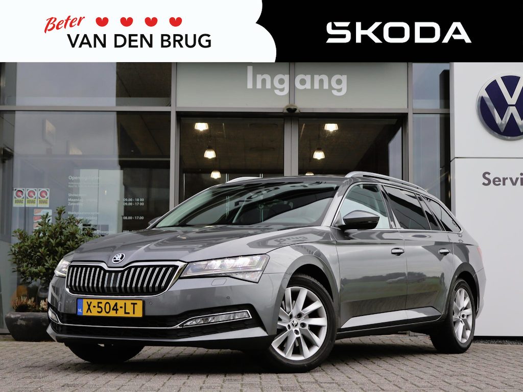 Skoda Superb Combi 1.5 TSI ACT 150 PK DSG Business Edition Plus | Zwenkbare Trekhaak | Virtual Cockpit | Stoelverwarming | LED | Climate Control | Camera | ACC | Keyless |