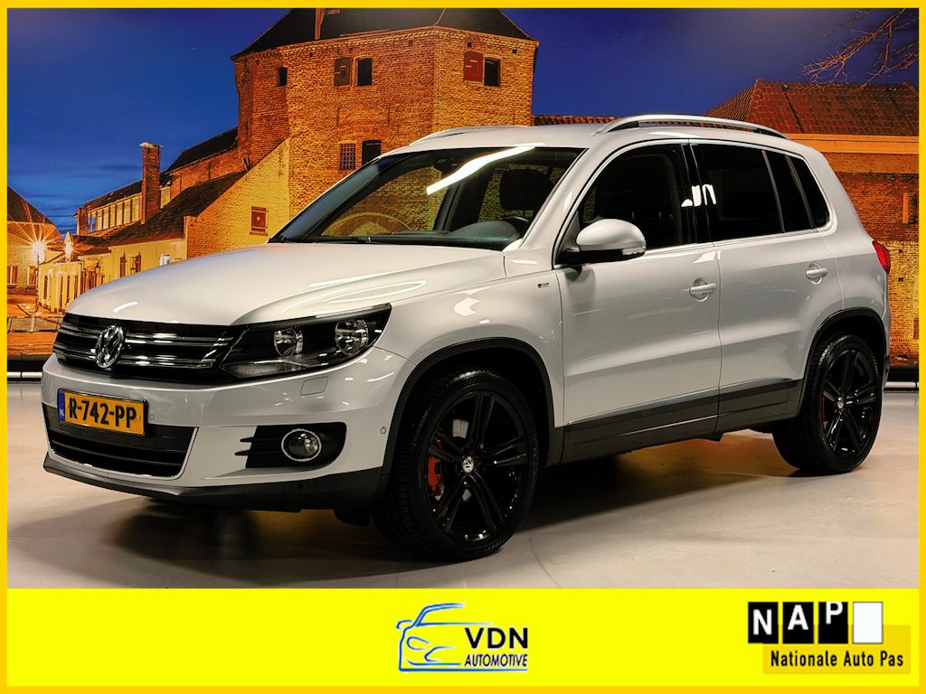 Volkswagen Tiguan 1.4 TSI Sport&Style Aut Carplay Trekhaak PDC