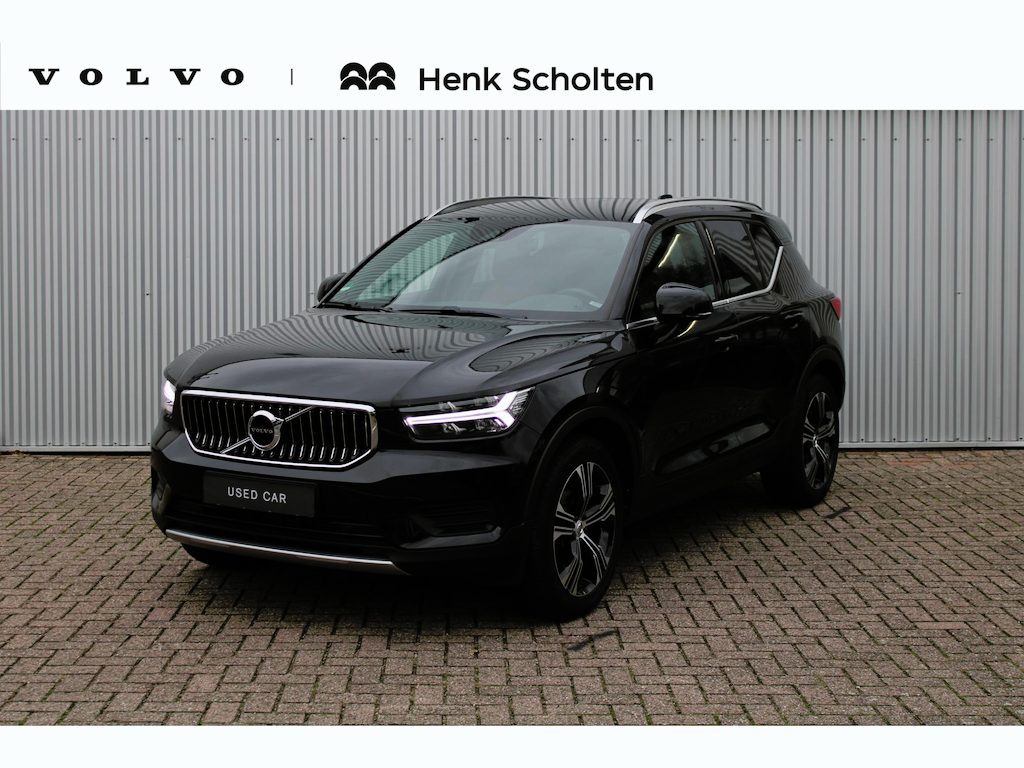 Volvo XC40 1.5 T3 Inscription Semi-elektrische trekhaak | Cruisecontrol | Verwarmbare voorstoelen | Verwarmbare voorruit | Allseasonbanden | Achteruitrijcamera | Parkeersensoren voor en achter | Apple CarPlay & Android Auto | Dodehoekdetectie met stuurcorrectie
