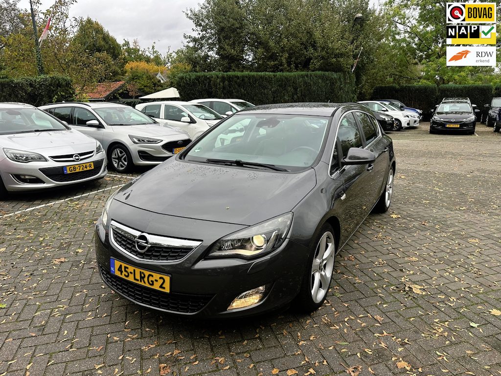 Opel Astra 1.6 Turbo Sport , automaat , leer , navigatie