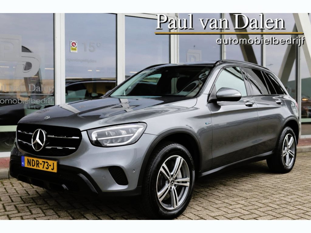 Mercedes-Benz GLC 300e 4MATIC 320PK BLACK LINE Navi | SOH 97% | Camera | Electr.Klep | Dodehoek | Clima | Led | 18 Inch Lm |