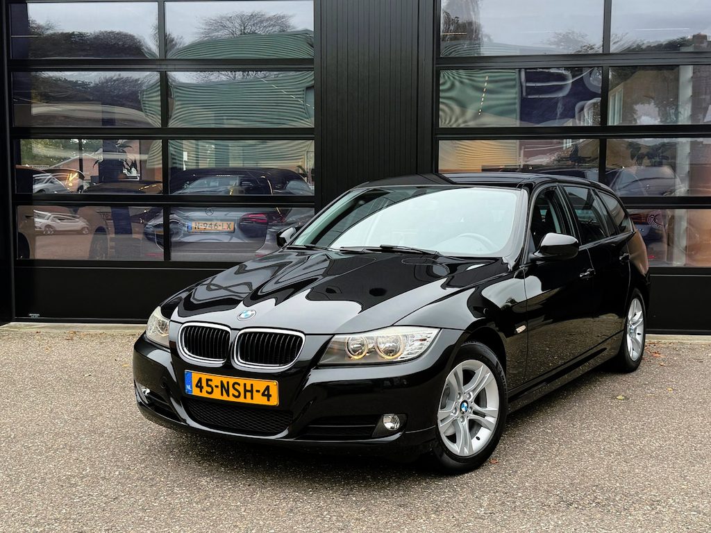 BMW 3-Serie Touring 318i Executive CarPlay Clima Cruise