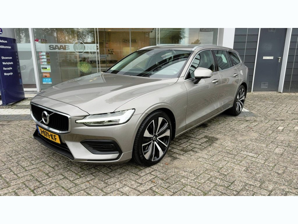 Volvo V60 2.0 T4 Moment.Pro