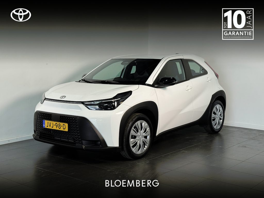Toyota Aygo X Hybrid 115 play Apple Carplay-Android Auto | Achteruitrijcamera | zeer zuinig |
