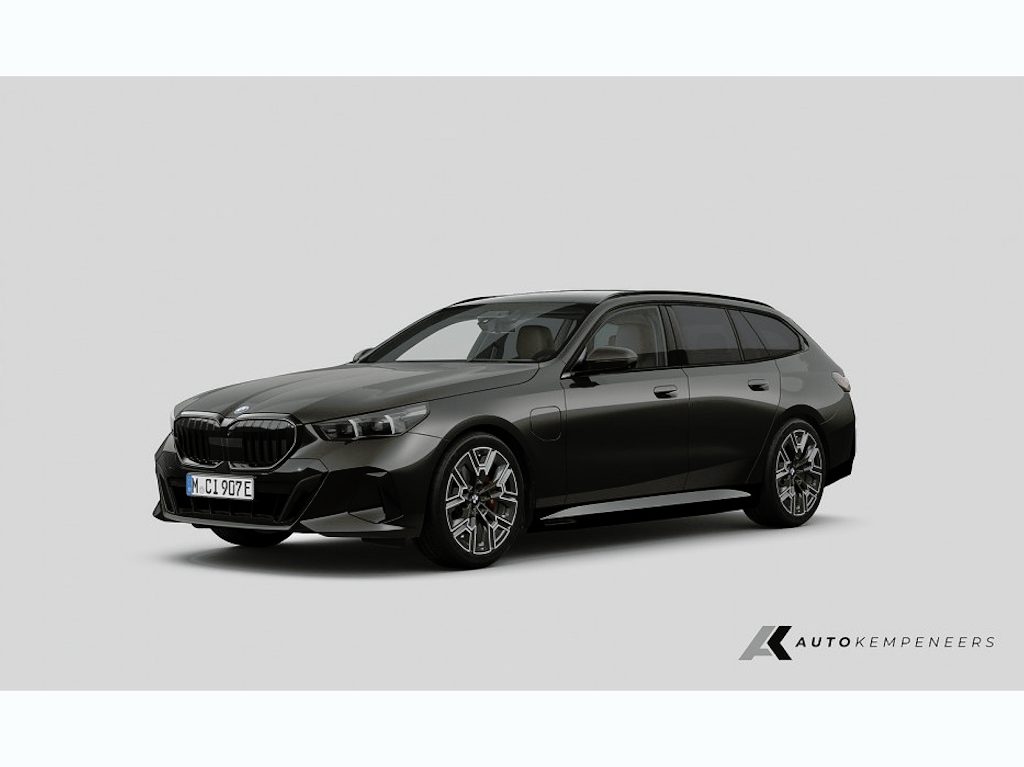 BMW 5-Serie 530 530e xDrive Touring M Sport Pro | Panorama | Alcantara Hemel | Driving Ass. Prof. | 360 Camera | Trekhaak | Harman/Kardon | 20' Inch |