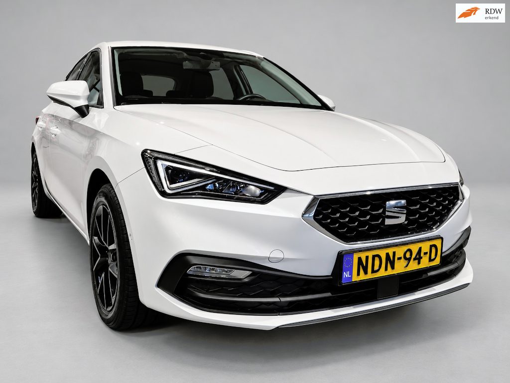 SEAT Leon 1.0 eTSI Style Business Intense - Navi - Adapt Cruise - Camera - LED - Incl BTW