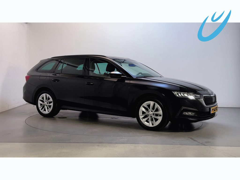 Skoda Octavia Combi 1.5 e-TSI 150pk DSG Business Edition Navigatie Trekhaak Parkeersensoren App-Connect DAB+
