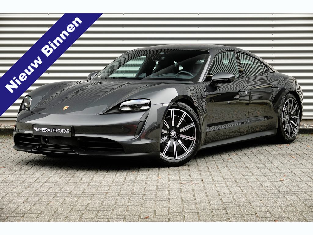 Porsche Taycan 4S Performance 84 kWh Sport Chrono Plus | Pano | Massage | HUD | Memory | Inno Drive | Bose | 360 Camera | Luchtvering | Warmtepomp | Ventilatie |