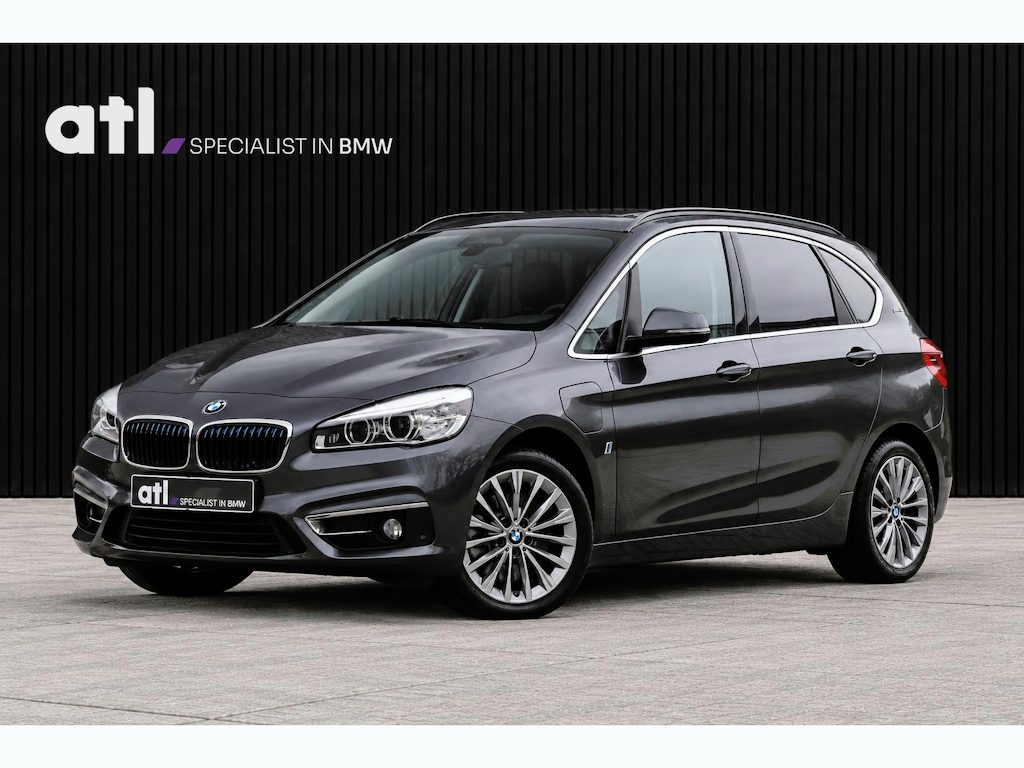 BMW 2-Serie Active Tourer 225xe iPerformance Luxury Line | Leder | Pano | Navi Pro | Memory | HUD | ACC | Sportstoelen | Camera | LED | Alarm kl.3 | Hifi | Etc.