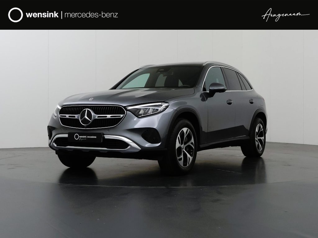 Mercedes-Benz GLC 300e 4MATIC Luxury Line | Trekhaak | Panoramadak | Distronic | Sfeerverlichting | 360 graden camera | Winterpakket |
