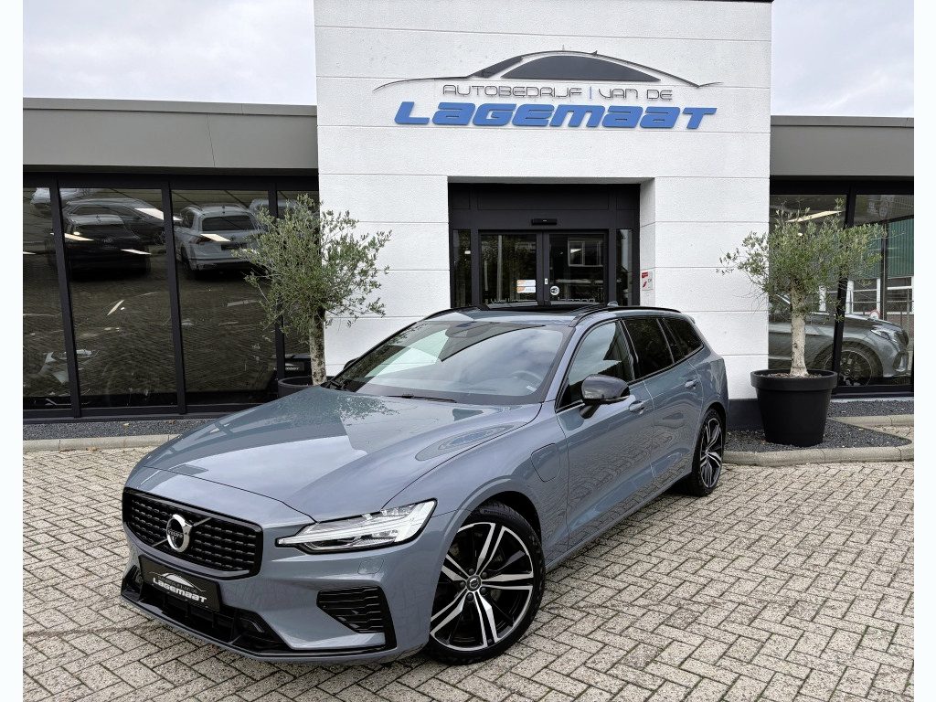 Volvo V60 T6 AWD R Design Recharge Plug-In Hybrid | Pano | Trekhaak | H&K |