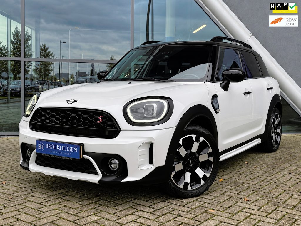 MINI Countryman Mini 2.0 Cooper S Untamed Edition 178pk Automaat / Camera / Stoelverwarming