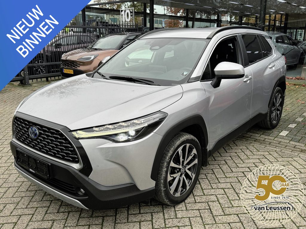 Toyota Corolla Cross Hybrid 140 Style TREKHAAK STOEL/STUURWIELVERWARMING ELEKTRISCHE ACHTERKLEP