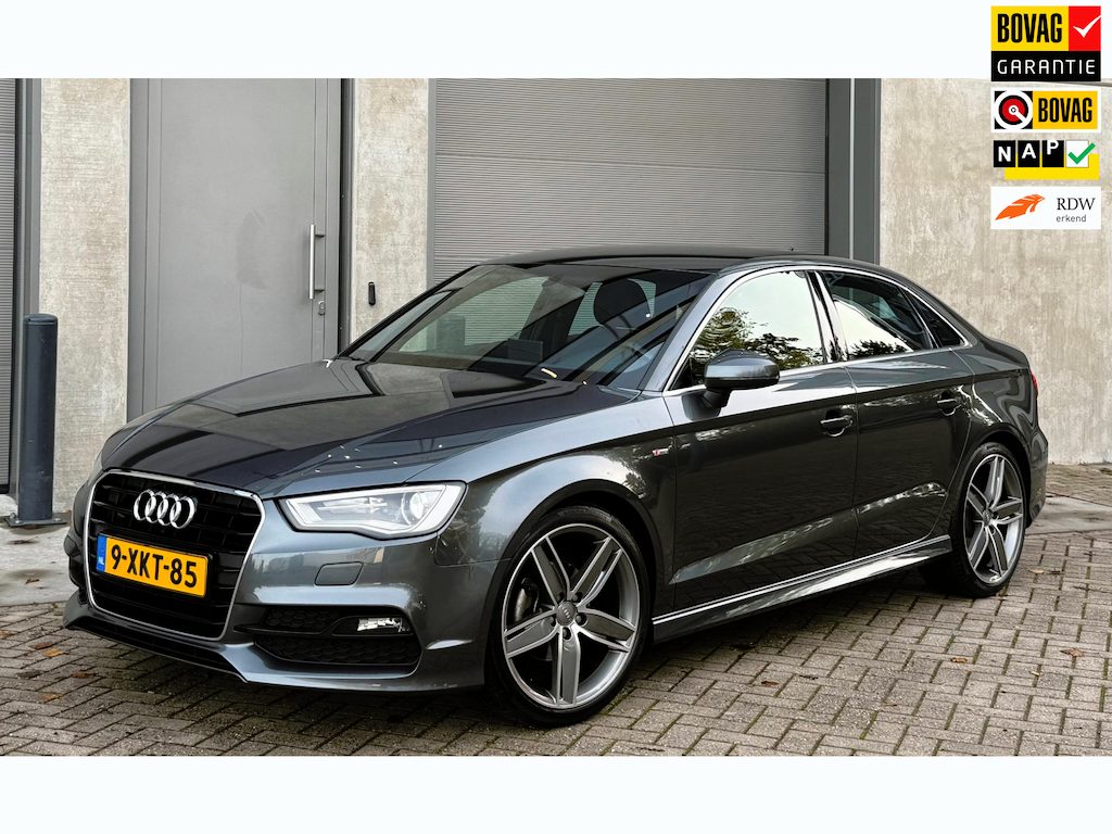 Audi A3 Limousine 1.4 TFSI CoD S Line 3X Grijs AUT|1E EIG