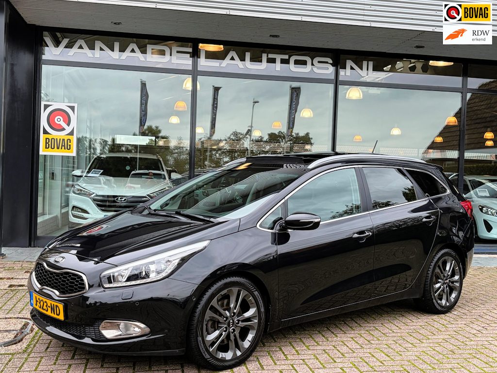 Kia Ceed Cee'd Sportswagon 1.6 GDI Super Pack Premium Aut. Xenon Panorama Navi Camera El.Stoel Stoelverw. Trekhaak!