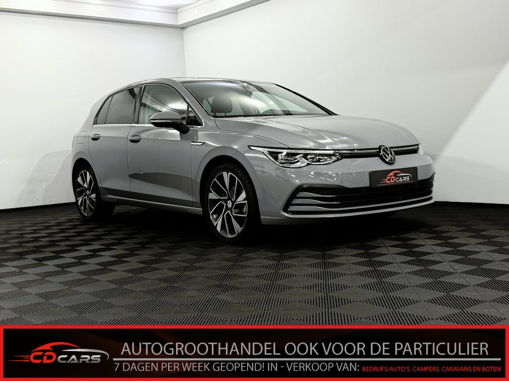 Volkswagen Golf 2.0 TDI Style Camera, Navi, Winterpakket, Cruise control adaptief, Keyless start,  Virtual desk, Memory stoelen, Massage stoelen