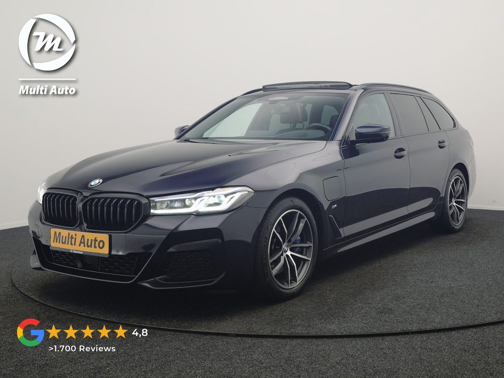 BMW 5-Serie Touring 530e M Sport PHEV 293pk Dealer O.H | Trekhaak Af Fabriek | Panodak | Head Up | Soft-Close| 360 Camera | Adaptive Cruise | Laser LED | Lederen Comfortstoelen Memory & Verwarmd | Sfeerverlichting | Pilot Assist | Apple Carplay | DAB | Navigatie | Virtual | 18"L.M | Plug In Hybrid |