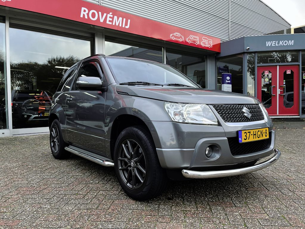Suzuki Grand Vitara 2.4 Exclusive Clima, Stoelverwarming, Side bars.