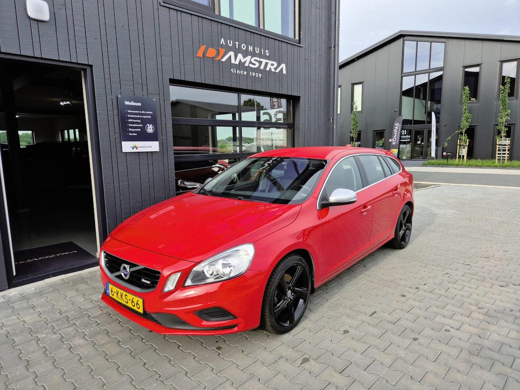 Volvo V60 1.6 T3 R-Design|Trekhaak|Navi|Airco|Cruise|