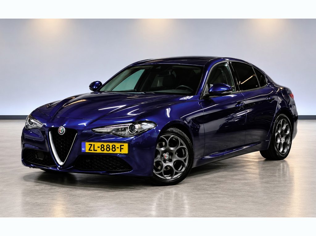 Alfa Romeo Giulia 2.0T Super | CAMERA | TREKHAAK | KEYLESS | ADAPT. CRUISE | GOED ONDERHOUDEN!